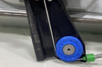 Leve vitre electrique avant droit VOLKSWAGEN POLO 4