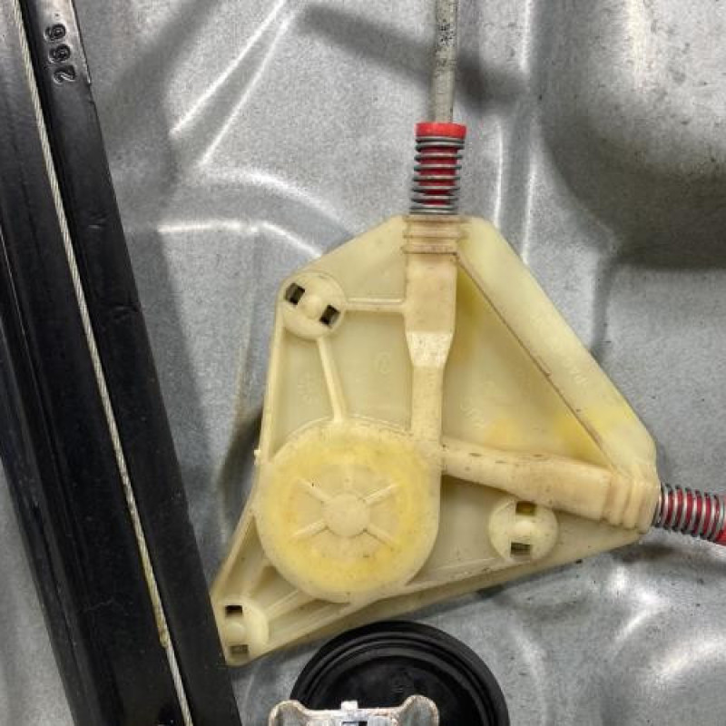 Leve vitre electrique avant droit VOLKSWAGEN POLO 4 Photo n°13