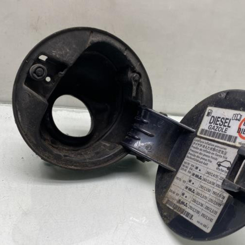 Trappe d'essence VOLKSWAGEN POLO 4 Photo n°2