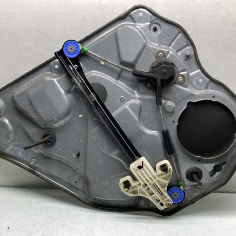 Leve vitre mecanique arriere droit VOLKSWAGEN POLO 4 Photo n°2