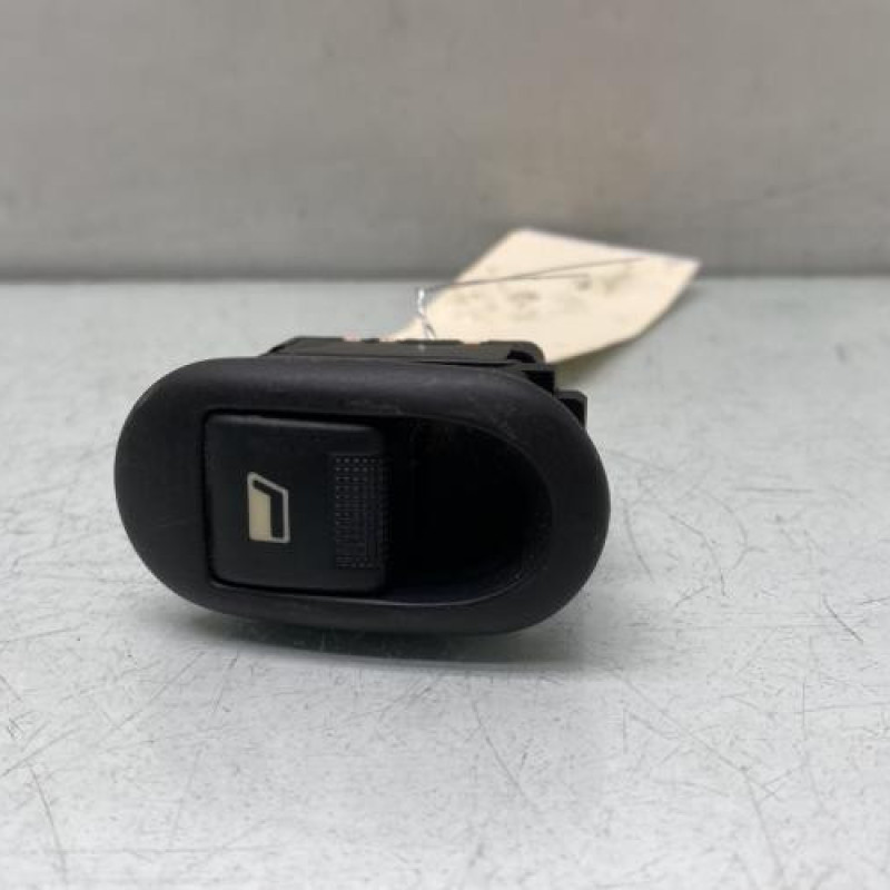 Interrupteur de leve vitre avant droit CITROEN C2 Photo n°1
