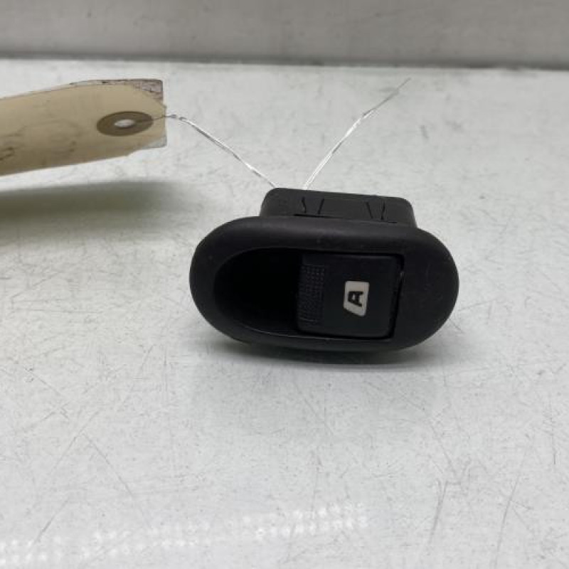 Interrupteur de leve vitre avant gauche CITROEN C2 Photo n°1