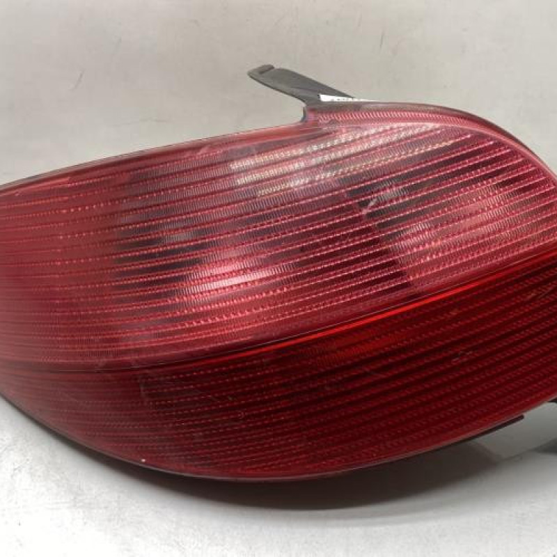 Feu arriere principal gauche (feux) PEUGEOT 206 Photo n°1