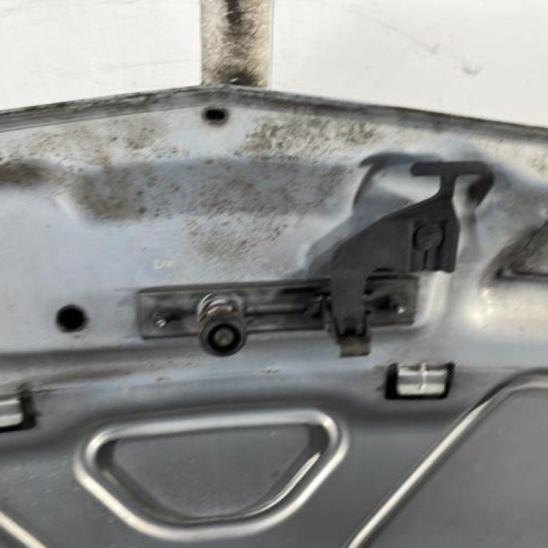 Capot RENAULT CLIO 2 Photo n°8