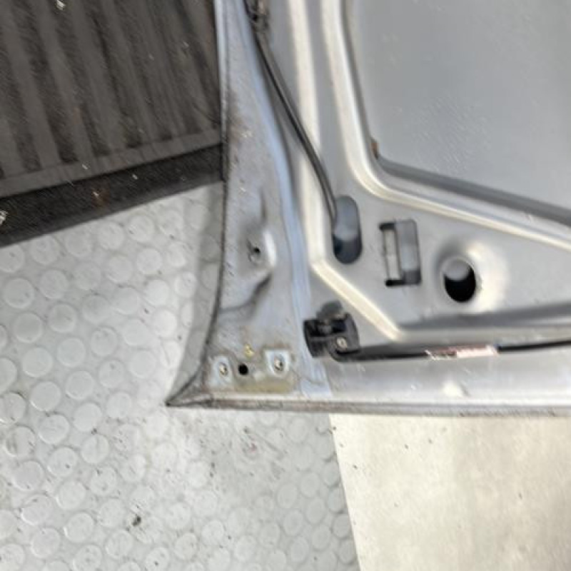 Capot RENAULT CLIO 2 Photo n°10