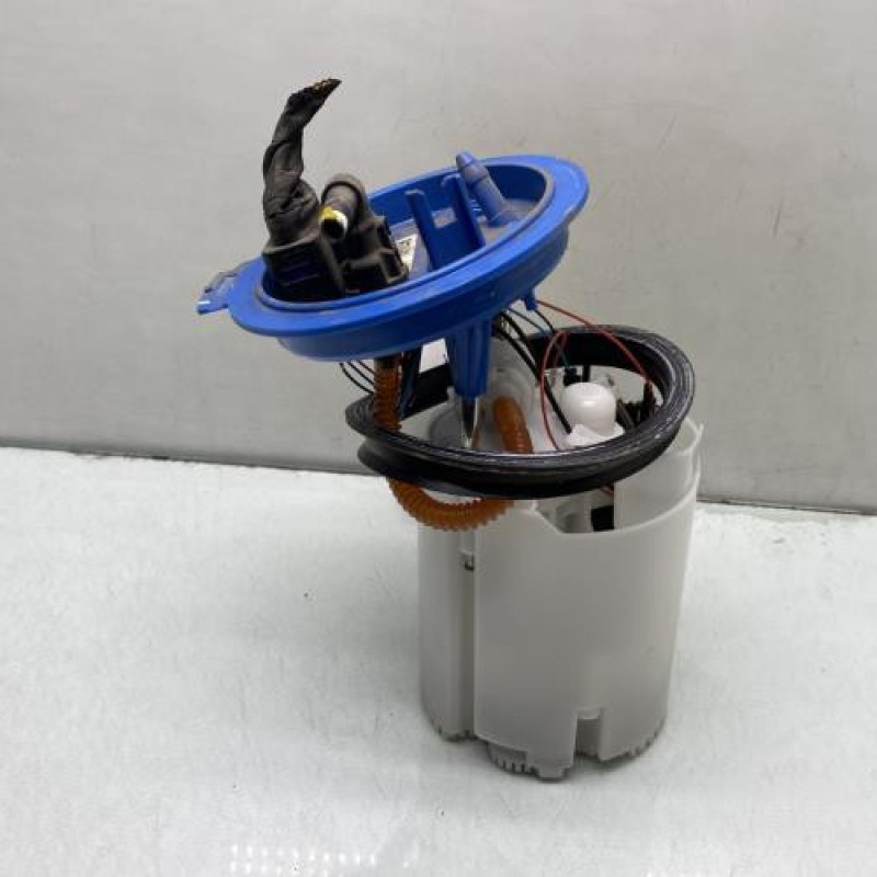 Pompe à carburant AUDI A3 4 Photo n°1