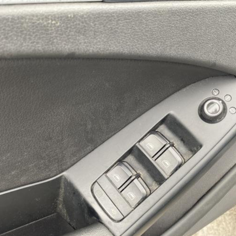 Leve vitre electrique avant droit AUDI A4 3 Photo n°17