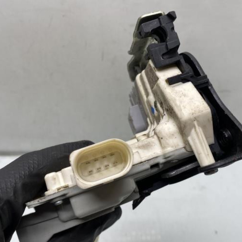 Serrure arriere gauche AUDI A4 3 Photo n°4