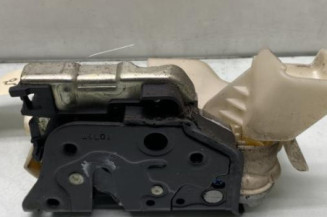 Serrure avant gauche AUDI A4 3 Photo n°1