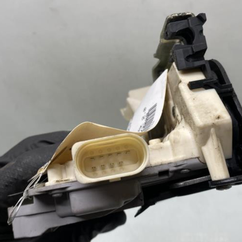 Serrure avant gauche AUDI A4 3 Photo n°4