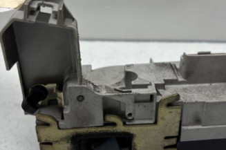 Serrure avant droit PEUGEOT 307