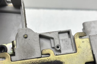 Serrure avant droit PEUGEOT 307