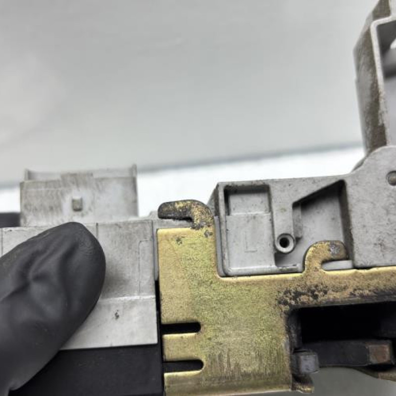 Serrure avant gauche PEUGEOT 307 Photo n°4