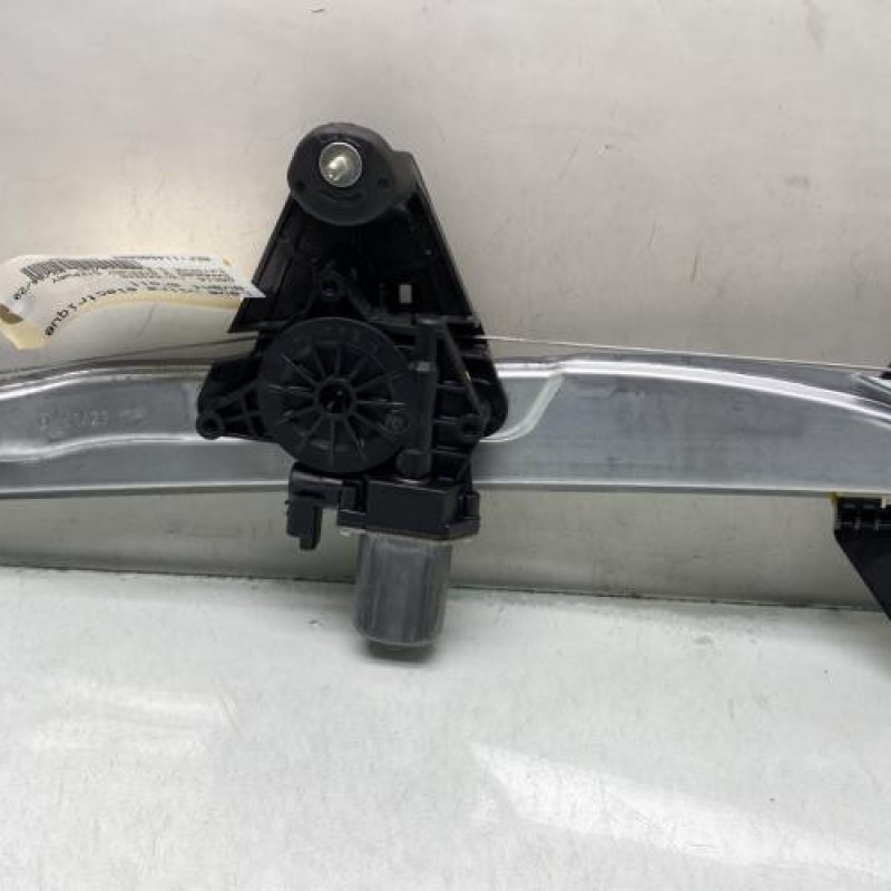 Leve vitre electrique avant droit DACIA SANDERO 3 STEPWAY Photo n°3