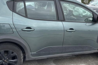Pare boue avant droit DACIA SANDERO 3 STEPWAY