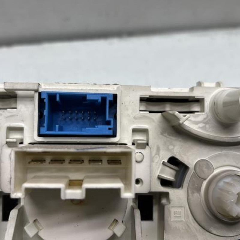 Commande chauffage OPEL CORSA D Photo n°3