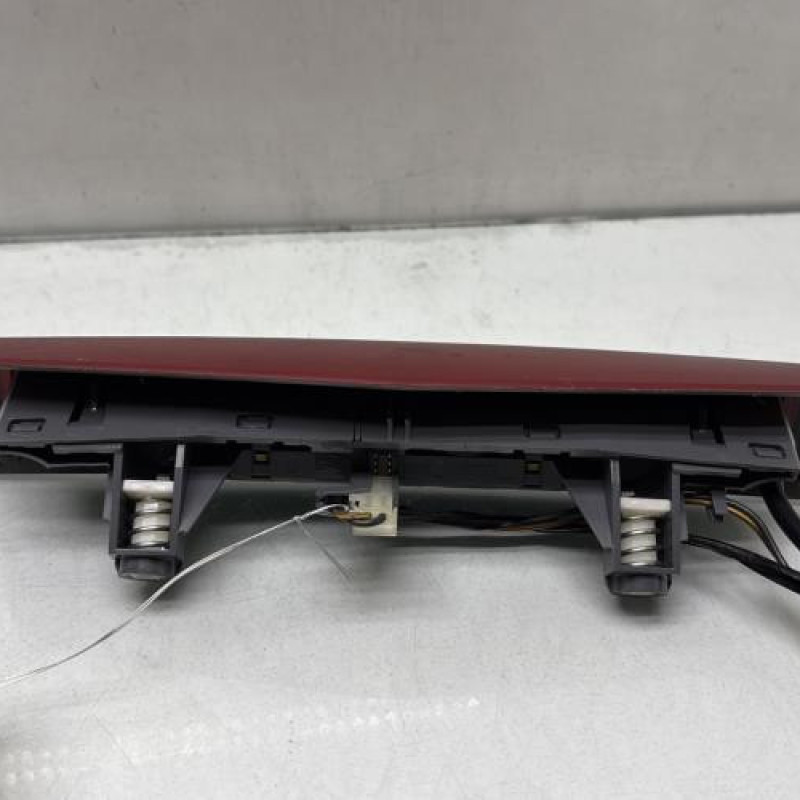 Feu arriere stop central OPEL CORSA D Photo n°2