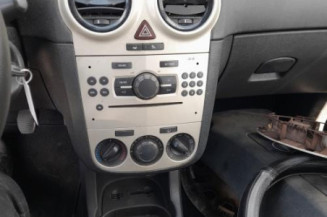 Feu arriere stop central OPEL CORSA D