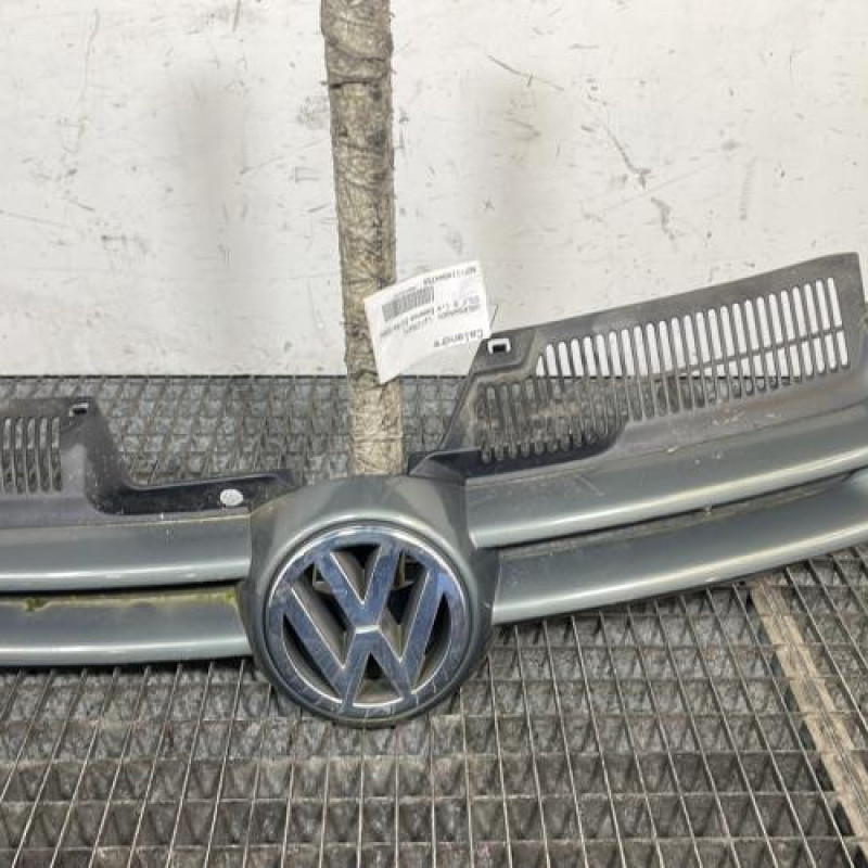 Calandre VOLKSWAGEN GOLF 5 Photo n°1