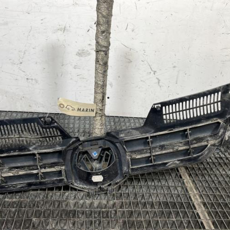 Calandre VOLKSWAGEN GOLF 5 Photo n°4