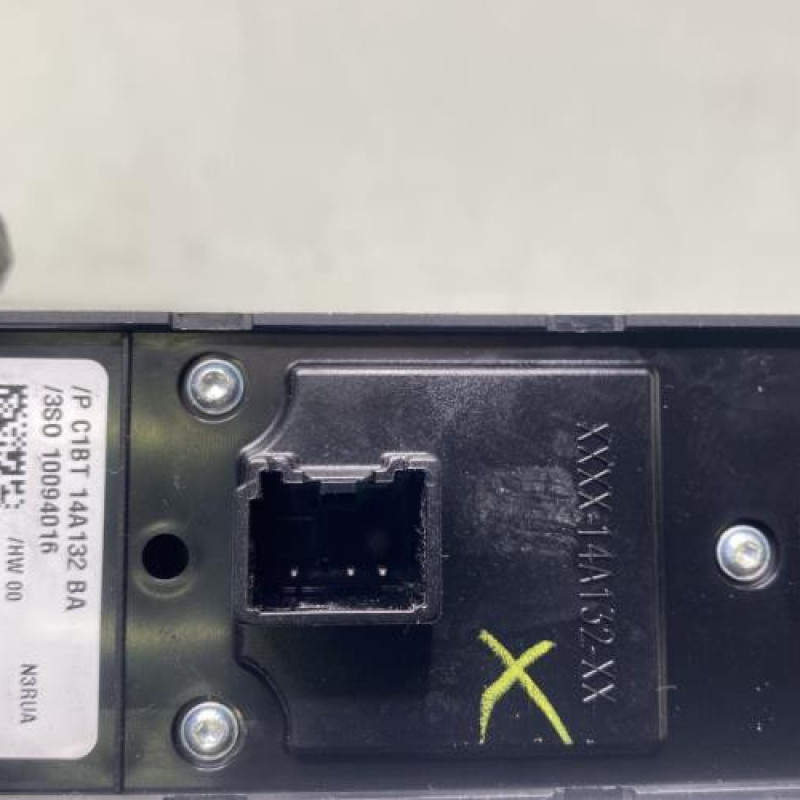 Interrupteur de leve vitre avant gauche FORD FIESTA 6 Photo n°4