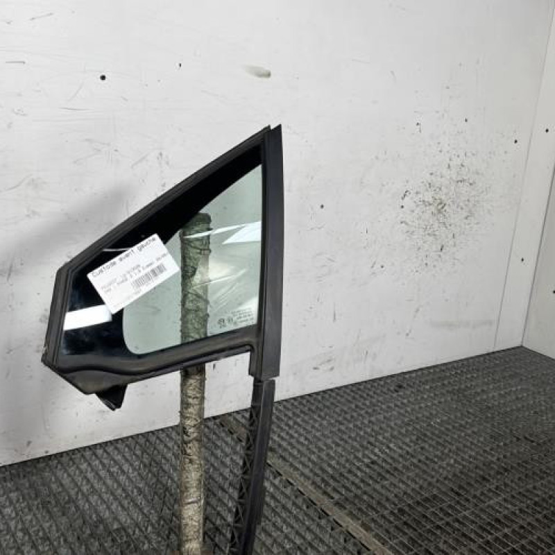 Custode avant gauche (porte) PEUGEOT 208 1 Photo n°3