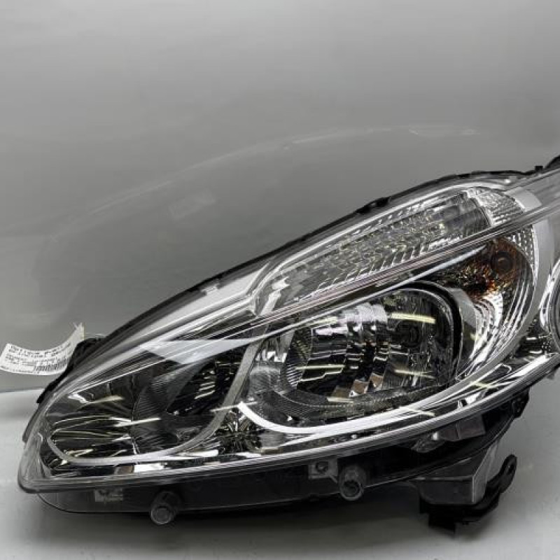 Optique avant principal gauche (feux)(phare) PEUGEOT 208 1 Photo n°1