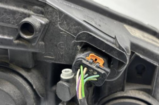 Optique avant principal gauche (feux)(phare) PEUGEOT 208 1