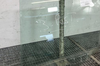 Vitre arriere gauche VOLKSWAGEN GOLF 5