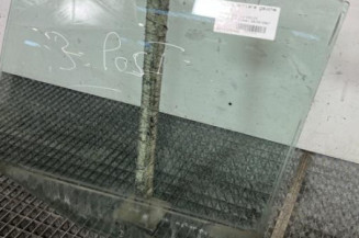 Vitre arriere gauche VOLKSWAGEN GOLF 5