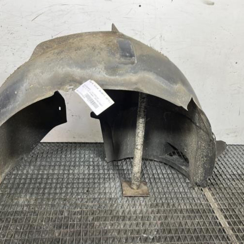 Pare boue avant droit VOLKSWAGEN GOLF 5 Photo n°1