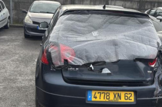 Pare boue avant droit VOLKSWAGEN GOLF 5