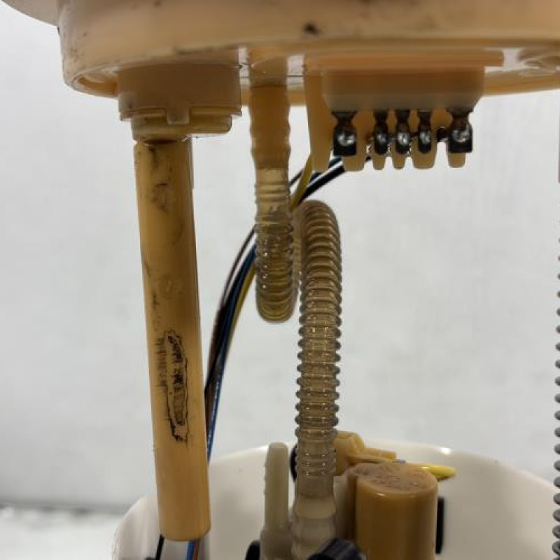 Pompe à carburant VOLKSWAGEN GOLF 6 Photo n°4