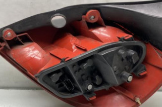 Feu arriere principal gauche (feux) RENAULT CLIO 3