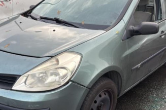 Feu arriere stop central RENAULT CLIO 3