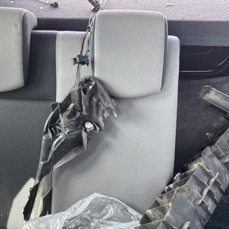 Vitre avant droit RENAULT CLIO 3 Photo n°10