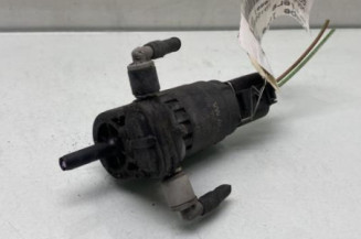 Pompe lave glace arriere VOLKSWAGEN GOLF 5 Photo n°1