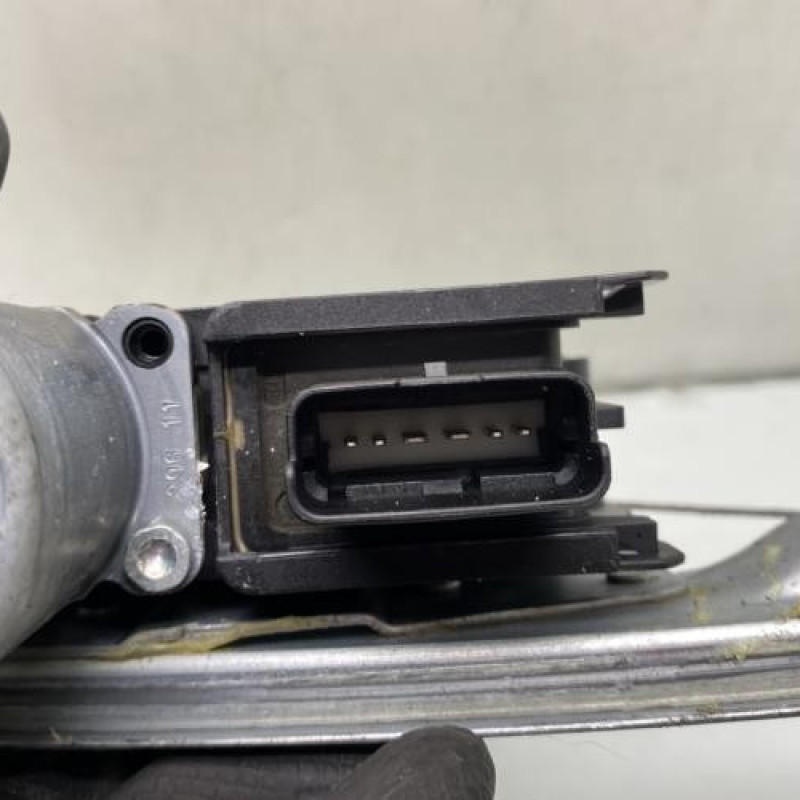 Leve vitre electrique arriere gauche CITROEN C5 2 Photo n°5