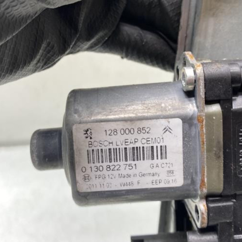 Leve vitre electrique arriere gauche CITROEN C5 2 Photo n°6