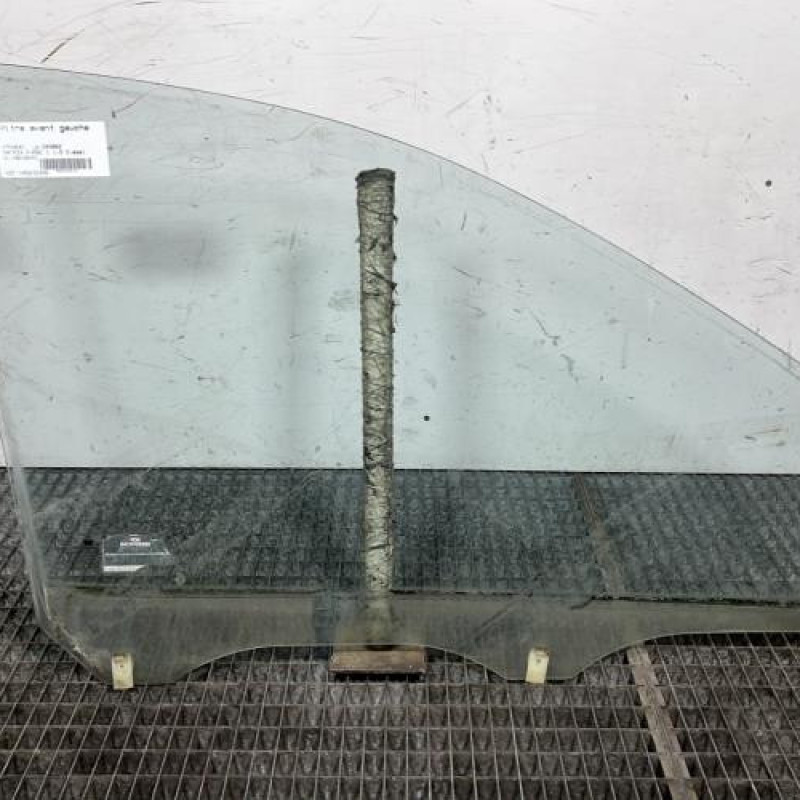 Vitre avant gauche HYUNDAI MATRIX Photo n°4