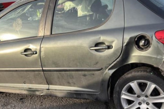 Attache ceinture avant gauche PEUGEOT 207