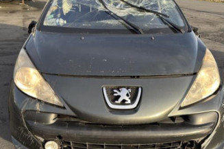 Attache ceinture avant gauche PEUGEOT 207