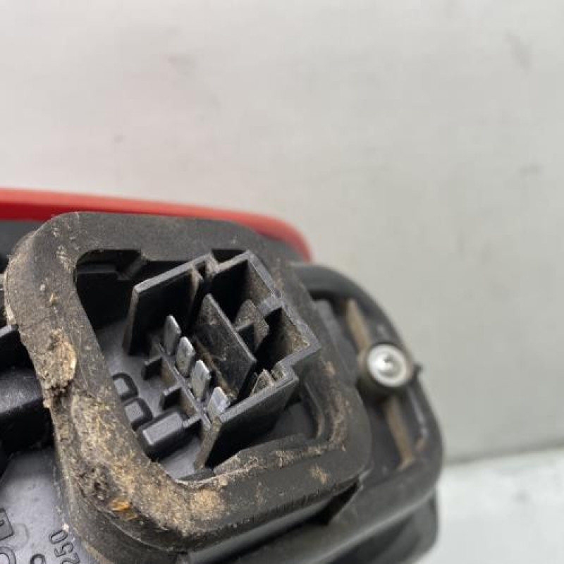 Feu arriere principal gauche (feux) FIAT PUNTO 3 Photo n°4