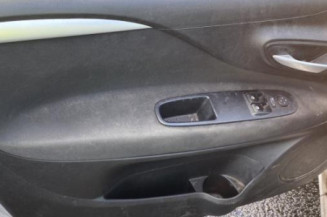 Optique avant secondaire gauche (feux)(clignotant) FIAT PUNTO 3