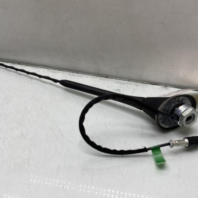 Antenne FIAT PUNTO 3 Photo n°2