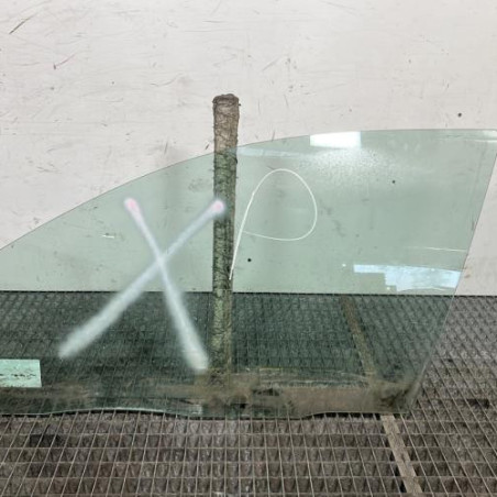 Vitre avant gauche FORD MONDEO 2 Photo n°1