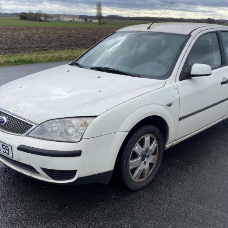 Vitre avant gauche FORD MONDEO 2 Photo n°5