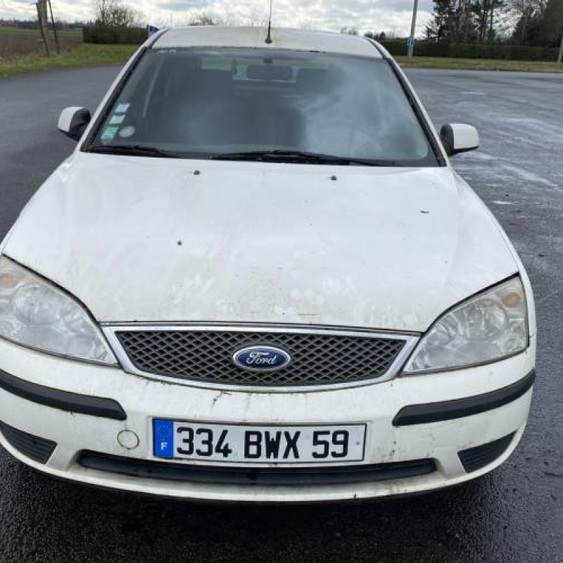 Vitre avant gauche FORD MONDEO 2 Photo n°12