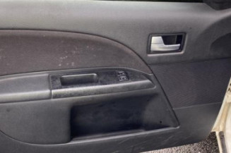 Vitre avant gauche FORD MONDEO 2