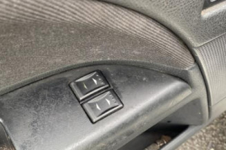 Vitre avant gauche FORD MONDEO 2